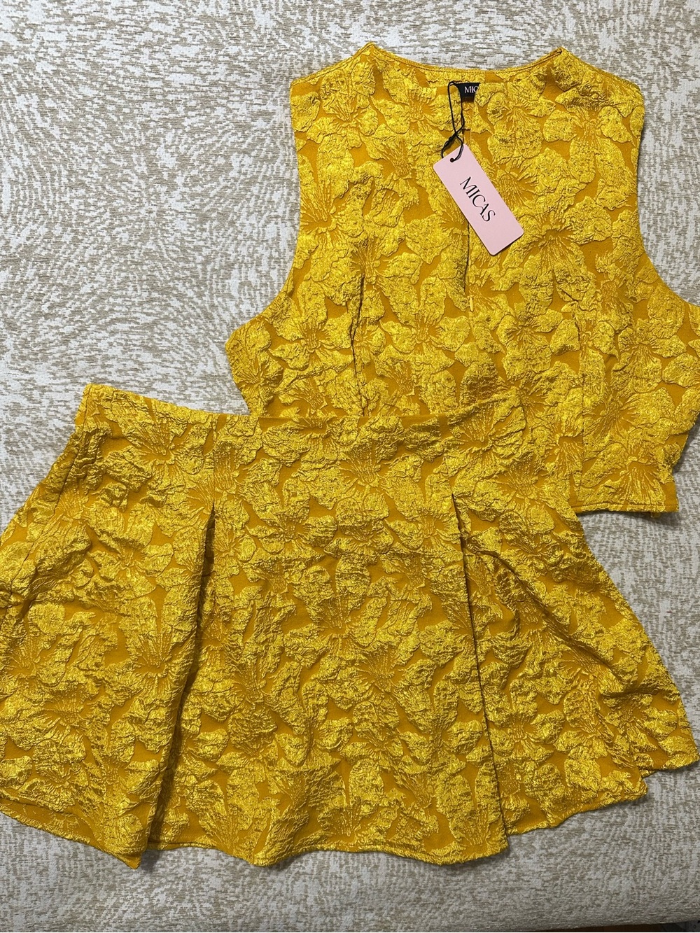 Textured Mustard Floral Set